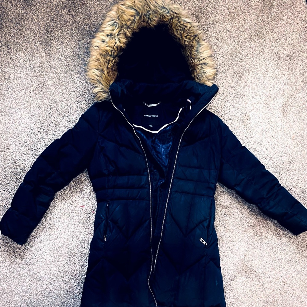 IVANKA TRUMP ORIGINAL KNEE LENGTH WINTER COAT